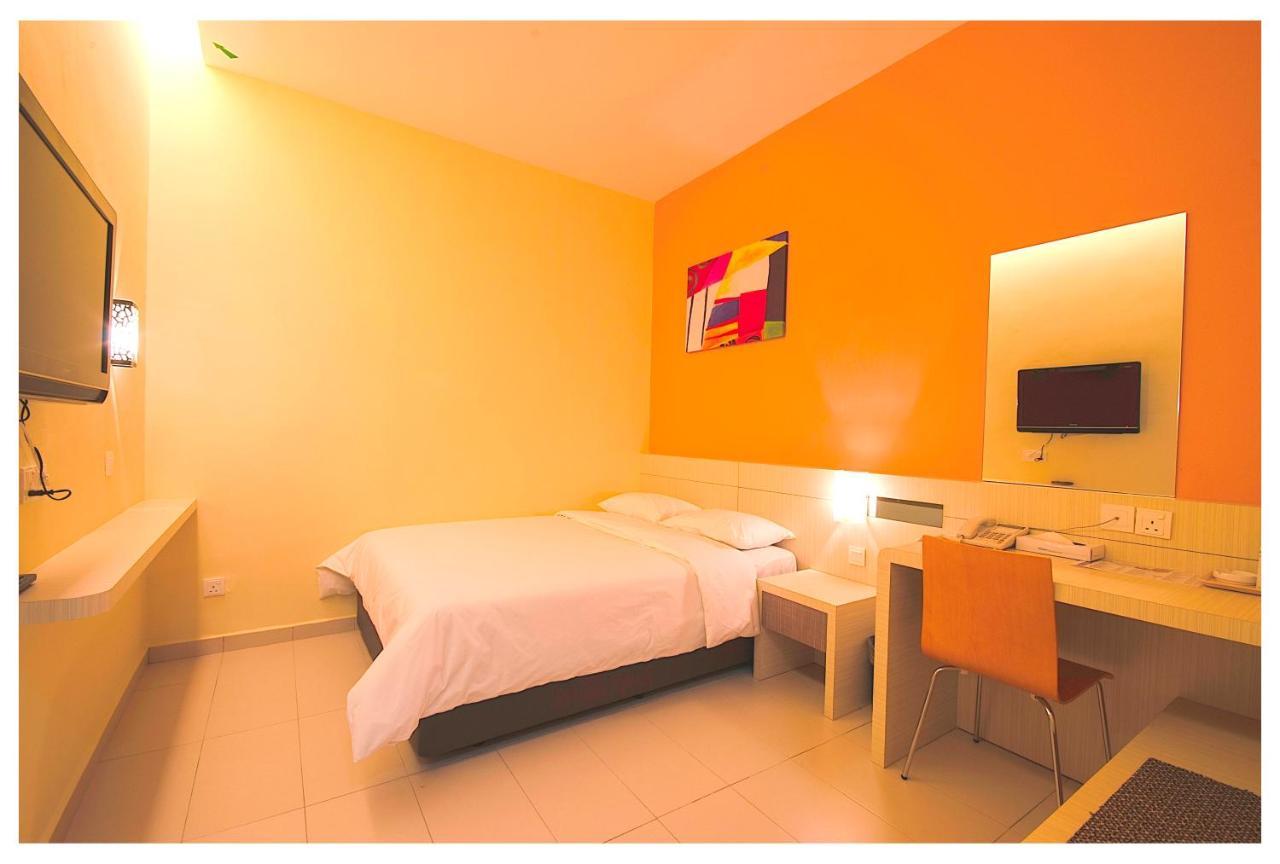 Prime City Express Hotel Клуанг Екстер'єр фото