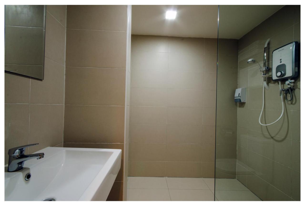 Prime City Express Hotel Клуанг Екстер'єр фото